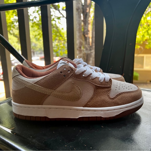Nike Dunk Low Medium Curry - Picture 1 of 5